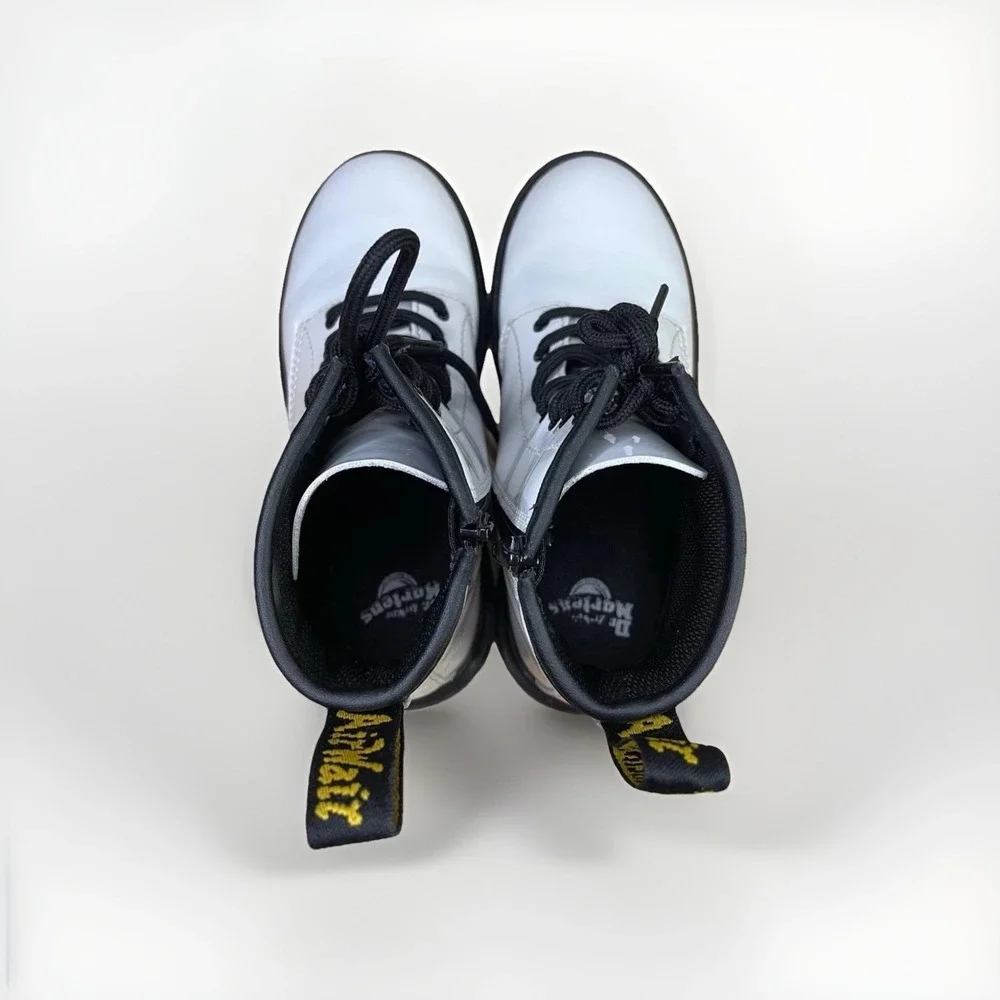 Dr‎ Martens 1460 White Patent Leather Boots Youth US 3 UK 2 EU 34 Unisex